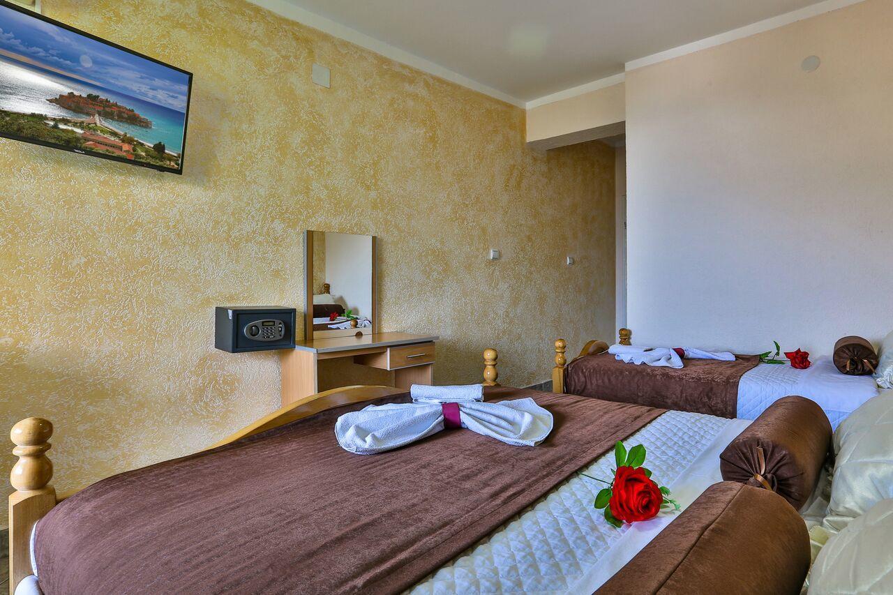 Hotel Hoti Ulcinj Zewnętrze zdjęcie
